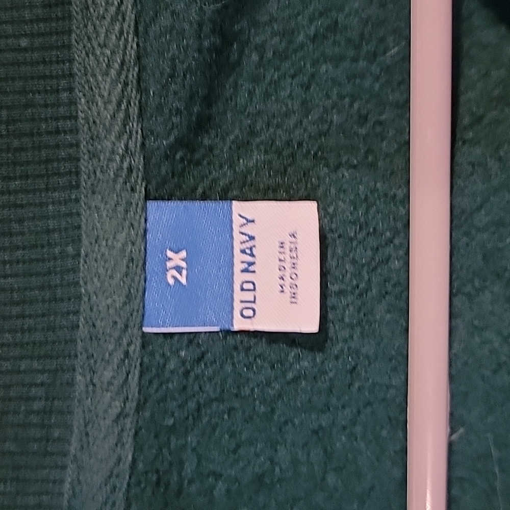 NWOT Old Navy High Hopes Crew - Picture 3 of 4